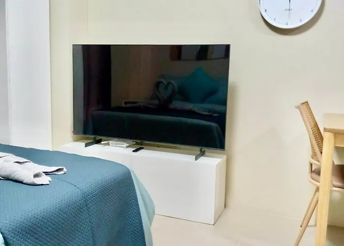 Staycation-ready Unit With Pool View At Avida Riala - Tower 1 In It Park *