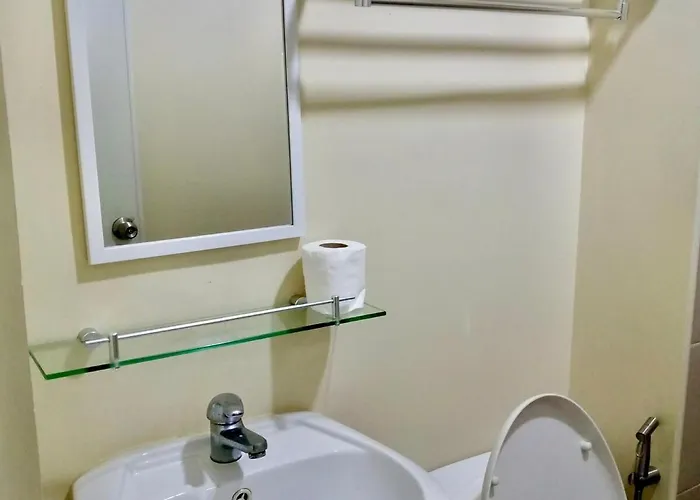 Staycation-ready Unit With Pool View At Avida Riala - Tower 1 In It Park * Cebu